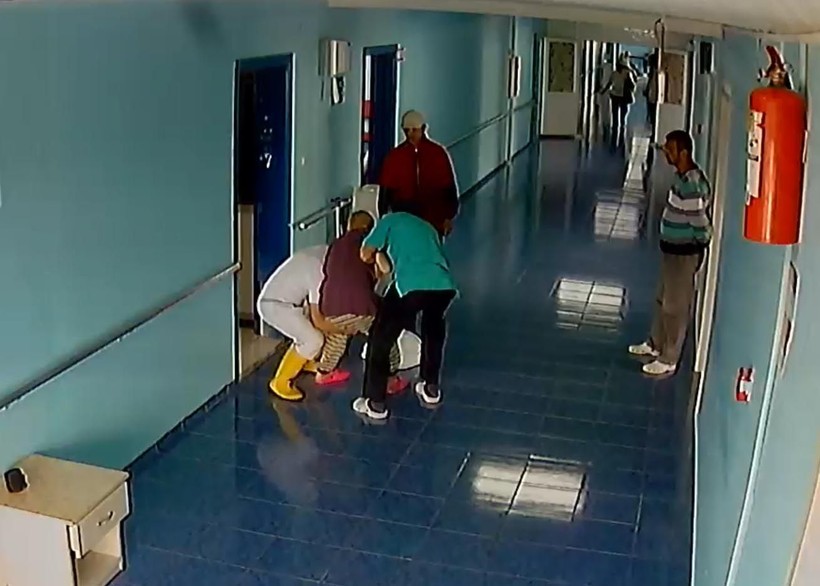 Engelli bakım merkezindeki darp görüntüleri ortaya çıktı... 22 kişi tutuklandı - Resim: 4