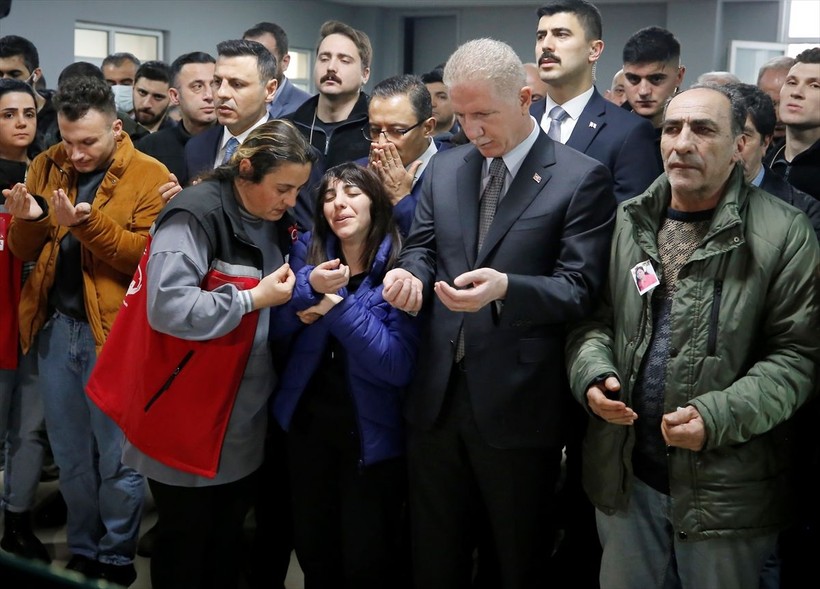 Çağlayan'daki hain saldırıda hayatını kaybeden Dilfiraz Karataş toprağa verildi - Resim: 2