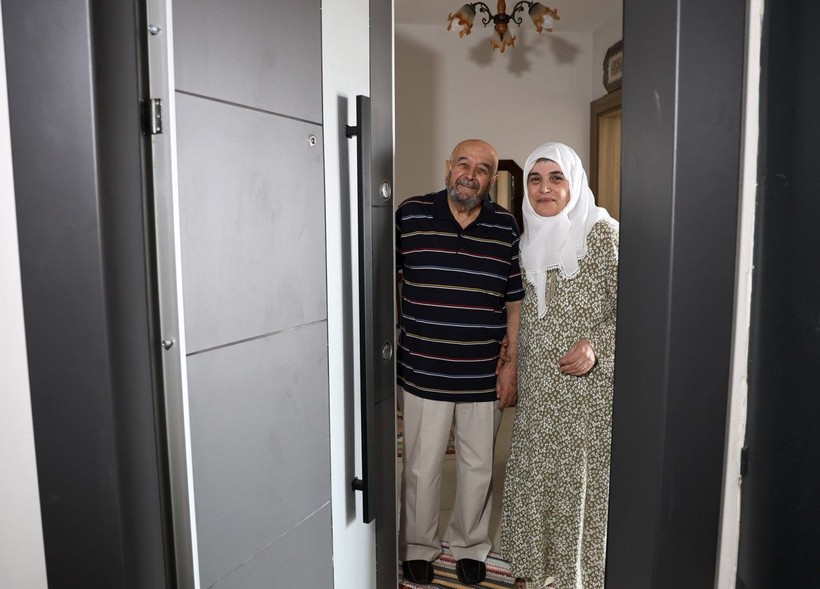 Deprem konutlarında yaşam başladı - Resim: 2