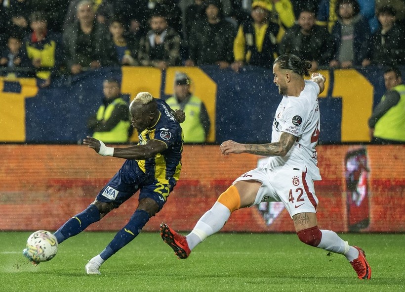 Son dakika Galatasaray haberleri... Galatasaray Ankaragücü'nü 4-1 yendi! Şampiyonluk maçından unutulmaz fotoğraflar - Resim: 17