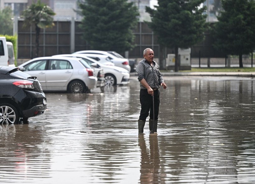 Meteoroloji'den kuvvetli yağış ve rüzgar uyarısı geldi! 24 Aralık Pazar günü hava nasıl olacak? - Resim: 39