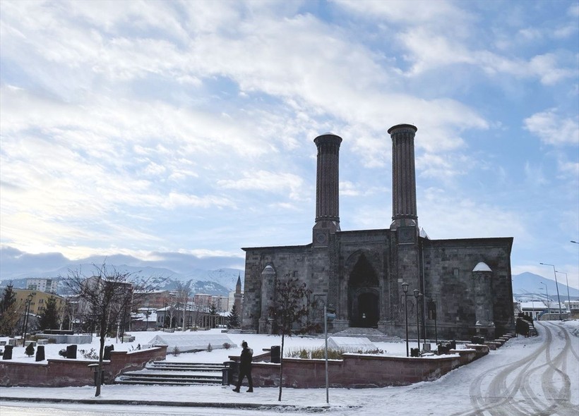 AKOM'dan gizli buzlanma uyarısı! İstanbul'a kar ne zaman yağacak? Özellikle 'öğle' saatlerine dikkat edin 🌨️❄️☃️| 12 OCAK HAVA DURUMU NASIL? - Resim: 5