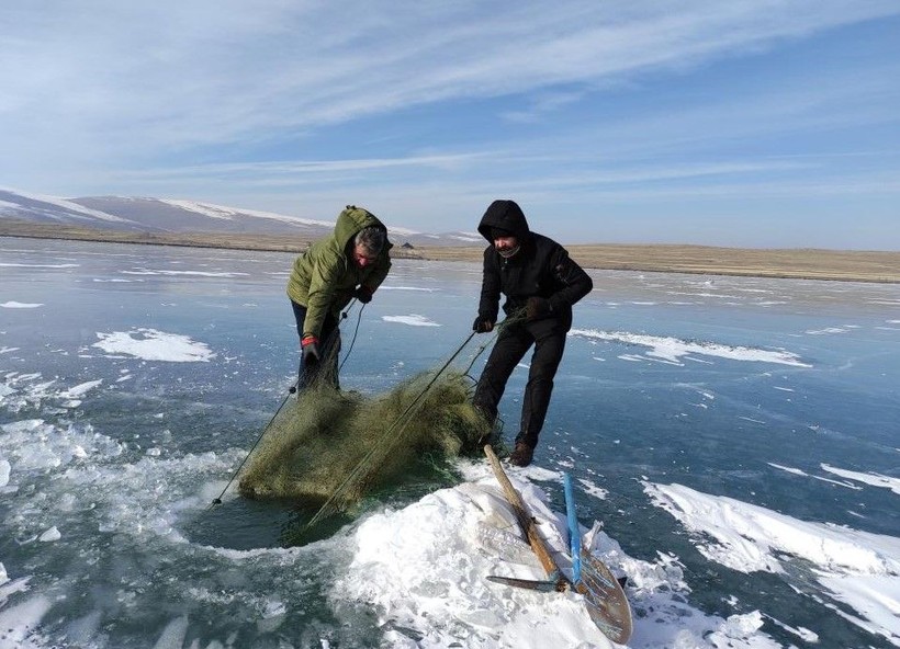 Ardahan'da eski 20 derecede Eskimo usulü balık avı! - Resim: 14