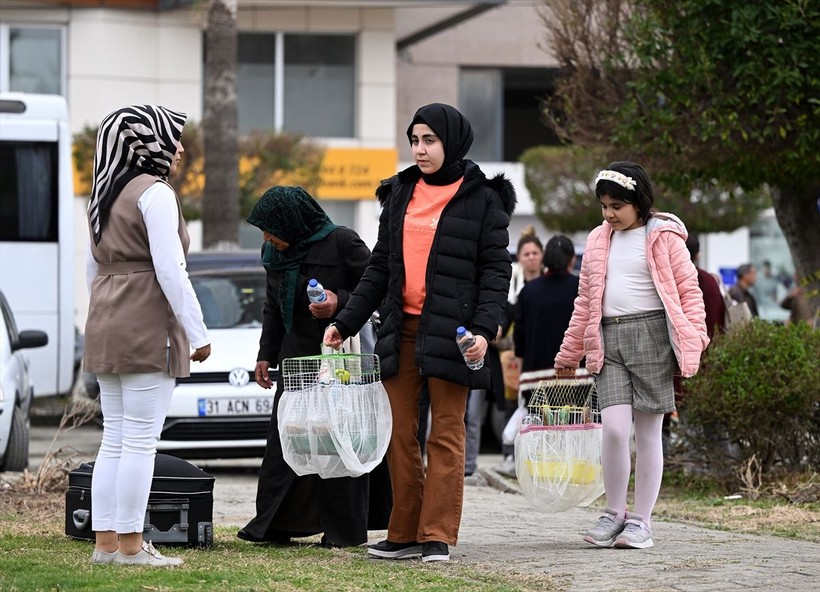 Süheyla Sultan gemisi, Hatay İskenderun'da depremzedeleri ağırlamaya başladı - Resim: 13