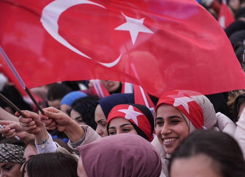 Vatandaşlar AK Parti'nin Hakkari mitingine yoğun ilgi gösterdi - Resim: 4
