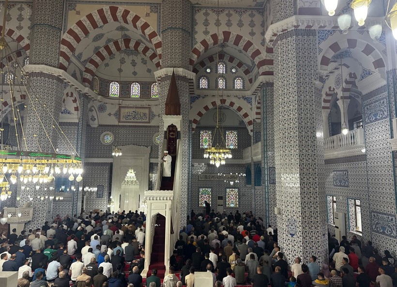 Türkiye’de ilk Kurban Bayramı namazı Iğdır’da kılındı - Resim : 1