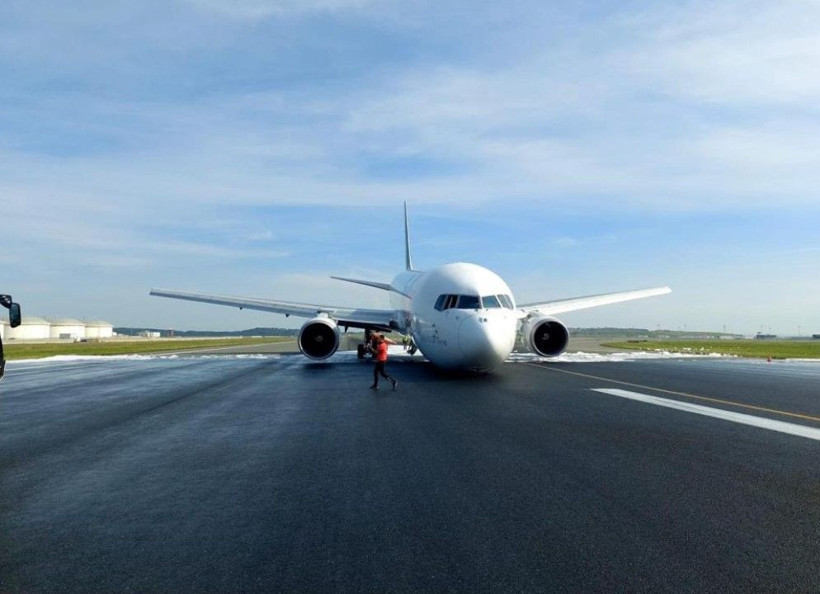 İstanbul Havalimanı'ndaki kazayı takip eden personellerin diyaloğu gündem oldu: Pilot kesin Karslı he - Resim: 2