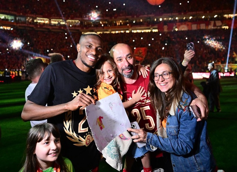 Osimhen Galatasaray'dan ayrılıyor mu? Şampiyonluk sonrası transfer açıklaması - Resim: 7
