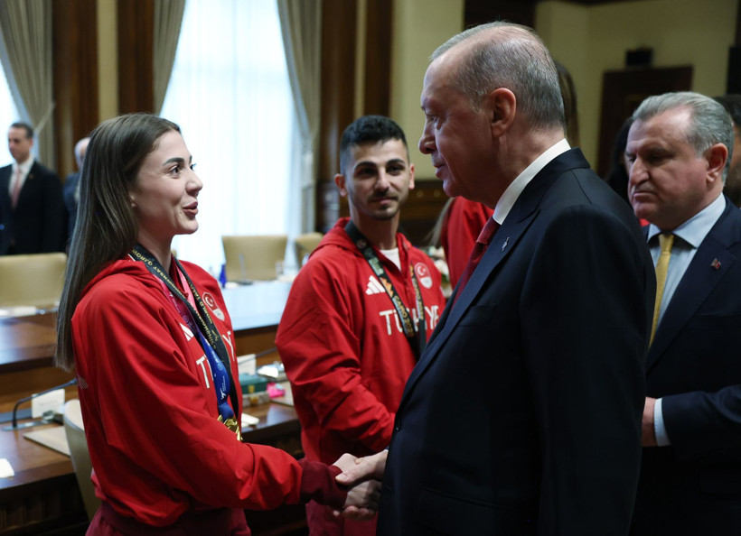 Cumhurbaşkanı Erdoğan, sporcuları kabul etti - Resim: 1