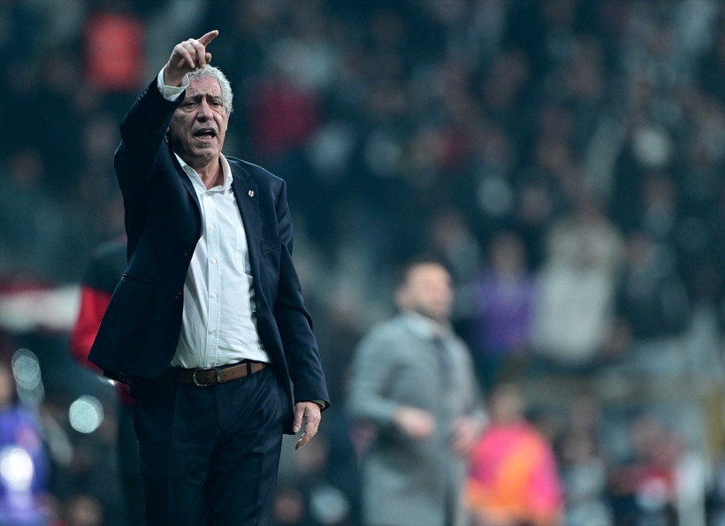 Beşiktaş Teknik Direktörü Fernando Santos, derbi mağlubiyetinin ardından hakeme tepki gösterdi - Resim : 3