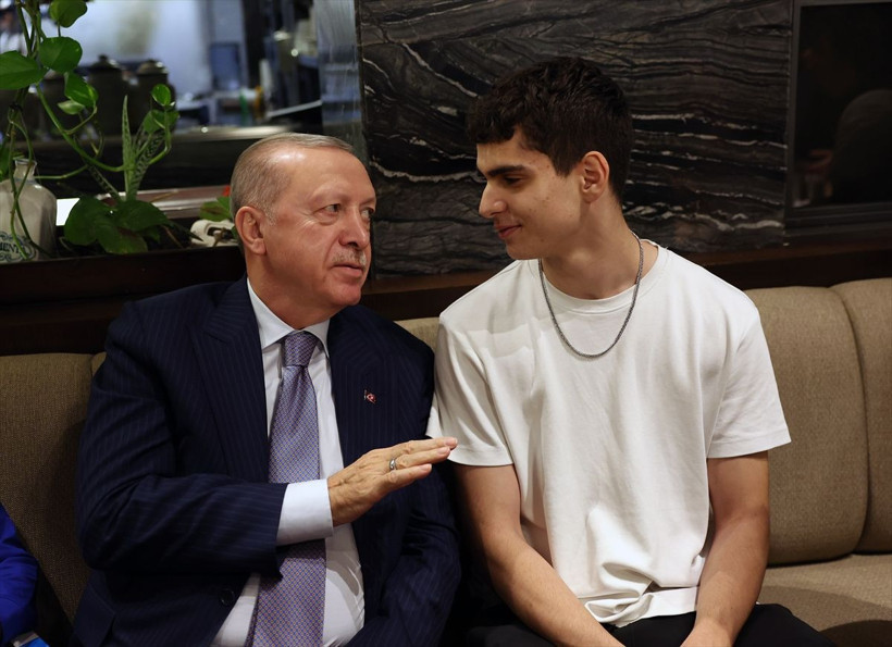 Cumhurbaşkanı Erdoğan kafede vatandaşlarla sohbet etti - Resim: 5