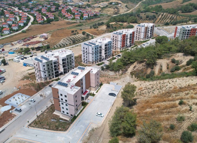 Deprem konutlarında yaşam başladı - Resim: 7