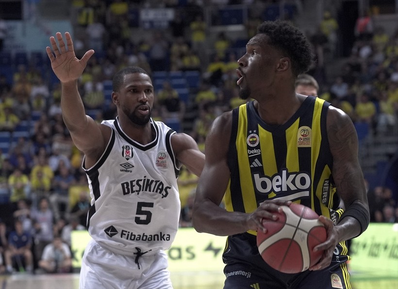 Fenerbahçe Beko Beşiktaş Fibabanka karşısında final serisinde durumu 2-0'a getirdi - Resim : 1