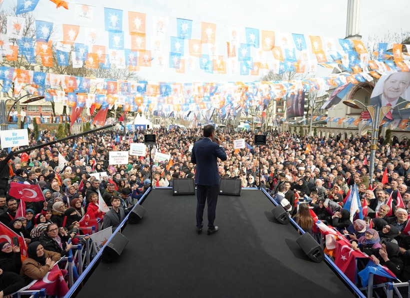 Murat Kurum'dan Özgür Özel'e yanıt: Senin çapın olmadığı gibi duruşun da yok - Resim : 3
