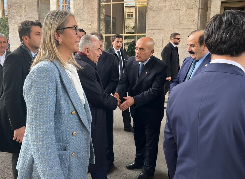Binali Yıldırım, trafik kazasından sonra ilk kez Meclis'te - Resim: 3