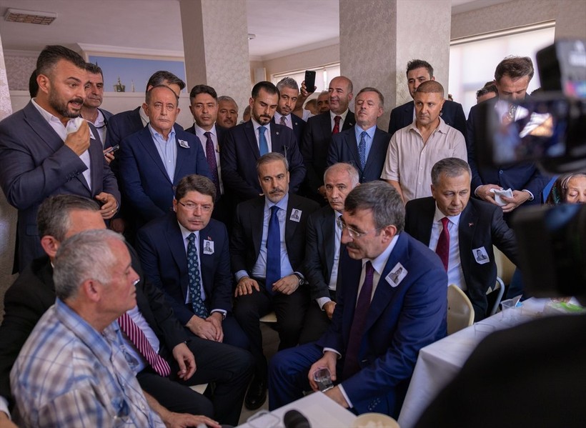 İsrail askerlerince öldürülen Ayşenur Ezgi Eygi, son yolculuğuna uğurlandı - Resim: 18