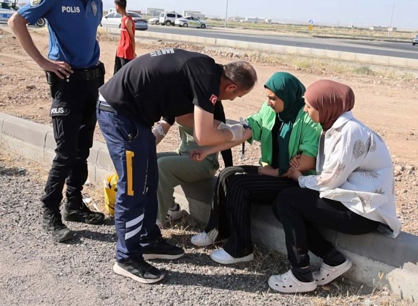 AYT sınavına giderken korkunç kaza: 1 ölü, 10 yaralı - Resim: 11