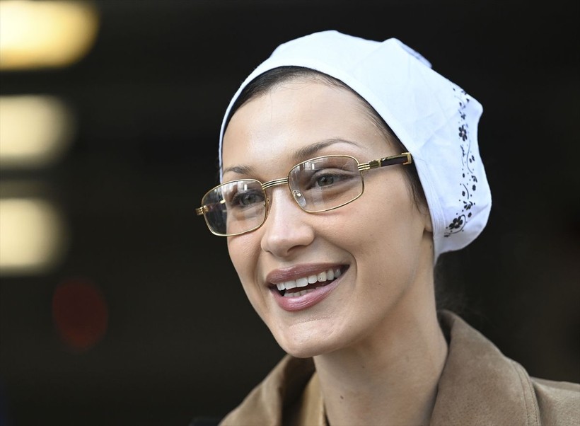 Bella Hadid, depremzedeler için topladığı yardımları kendi elleriyle Türkevi'ne teslim etti - Resim: 25
