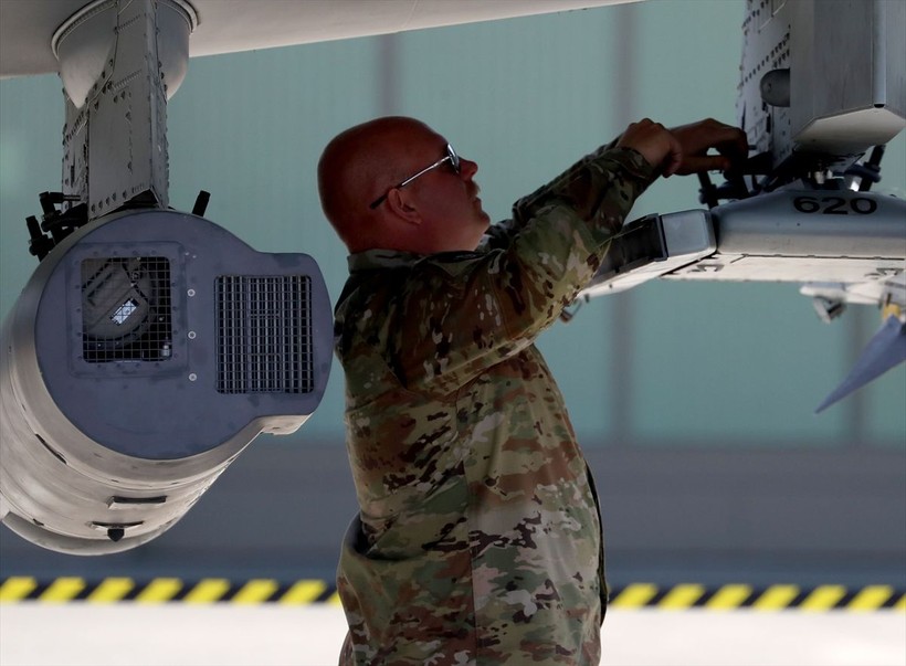 NATO, tarihinin en büyük hava tatbikatı Air Defender 2023'e hazır: Türk Hava Kuvvetlerine ait F-16 uçaklarına ve personeline ilgi çoktu - Resim: 24