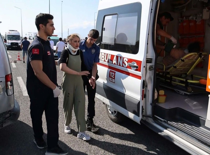 AYT sınavına giderken korkunç kaza: 1 ölü, 10 yaralı - Resim: 8