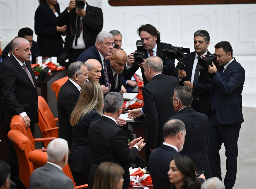 Meclis'te sürpriz görüşme: AK Parti, MHP, İYİ Parti, DEM Parti heyetleri aynı karede - Resim: 30