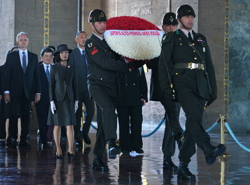 Japonya Altes Prensesi Akiko Mikasa'nin Anıtkabir ziyaretinde dikkat çeken detay - Resim: 12