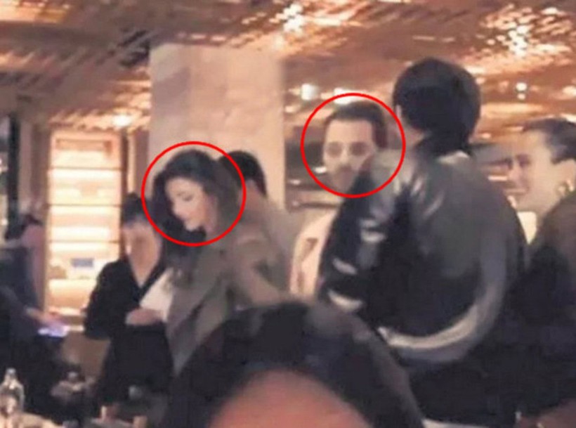 Milano'da katıldığı bir davette tüm güzelliğini gözler önüne seren oyuncu Hande Erçel beğeni yağmuruna tutuldu - Resim: 7