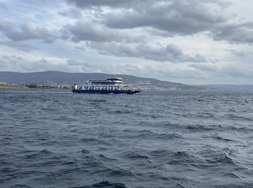 Çanakkale Boğazı ile adalar hattında yolcu ve araç taşımacılığı yapan feribotlar hava şartları nedeniyle sefer yapamayacak - Resim : 2