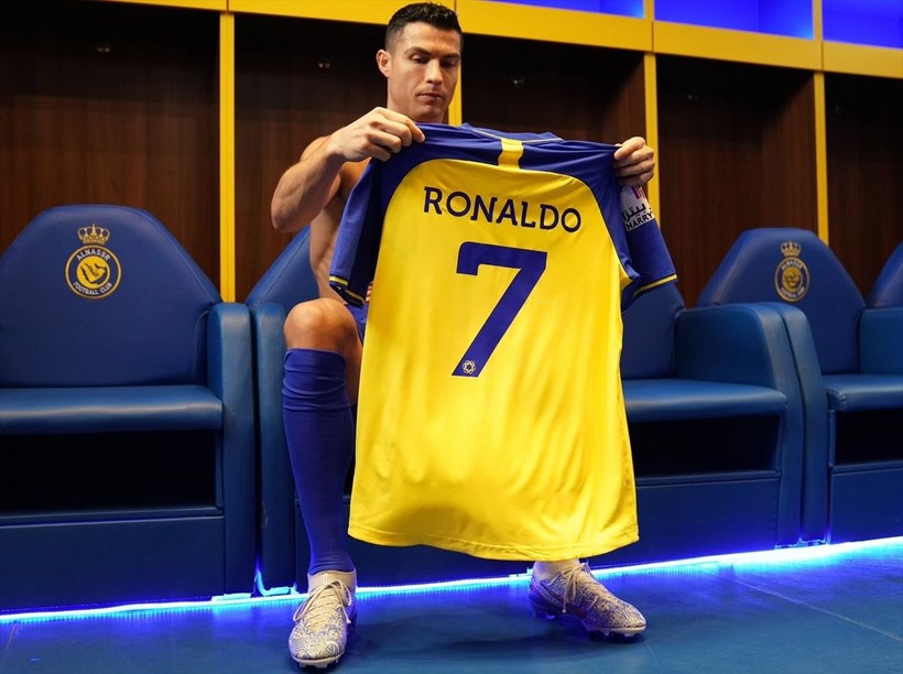 Al-Nassr'ın ezeli rakibinden Ronaldo'ya Messi ile cevap! Formasını... - Resim: 7