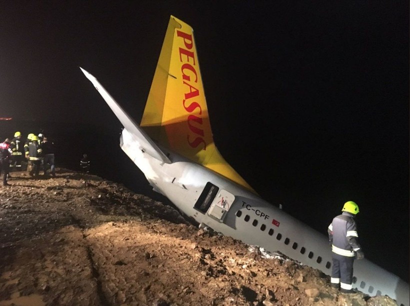 Trabzon'da pistten çıkan Pegasus uçağı büyük panik yaratmıştı! Uçağın pilotu yardımcısını suçlu buldu - Resim: 4