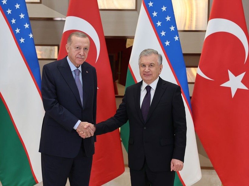 Cumhurbaşkanı Erdoğan Özbekistan Cumhurbaşkanı Şevket Mirziyoyev ile görüştü - Resim: 2