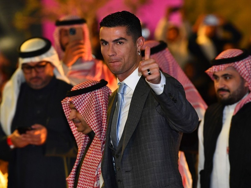 Al-Nassr'ın ezeli rakibinden Ronaldo'ya Messi ile cevap! Formasını... - Resim: 3