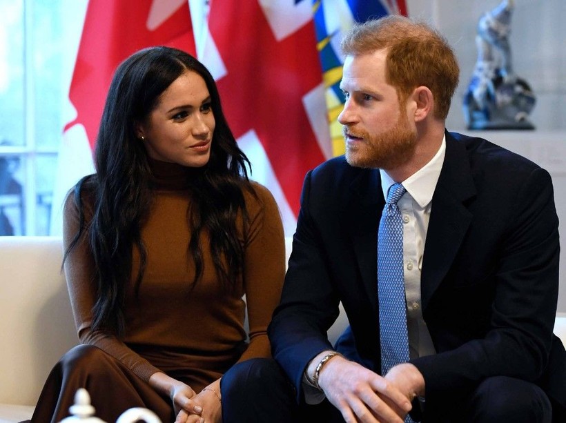 Prens Harry ve eşi Meghan'ın belgeselinin yankıları devam ederken Harry'nin tartışmalı anı kitabı 'Spare' raflardaki yerini aldı - Resim: 6