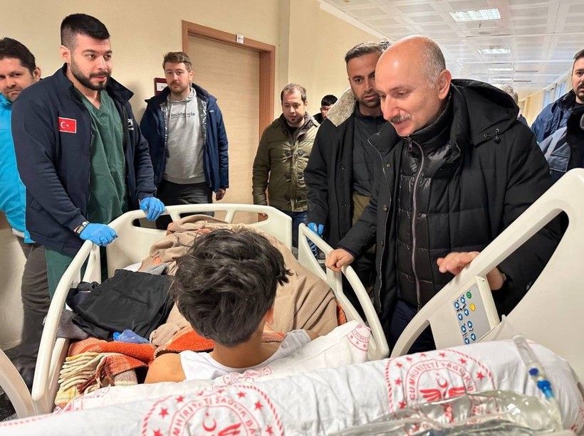 Ulaştırma ve Altyapı Bakanı Adil Karaismailoğlu: Hatay Havalimanı uçuşlara açıldı - Resim: 3