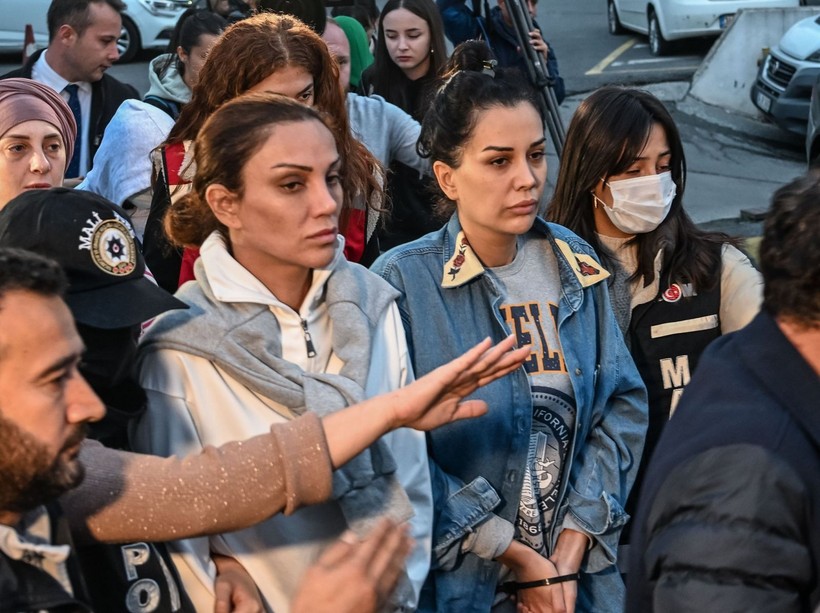 Dilan Polat'ın kayınvalidesi Şükran Polat o yoruma dayanamadı! "Sen git yamuk suratını düzelt" - Resim: 3
