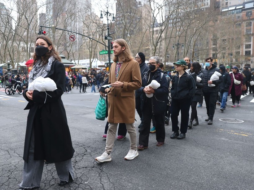 New York Gazze'de ölen binlerce bebek ve çocuk için sessiz yürüyüş yaptı - Resim: 24