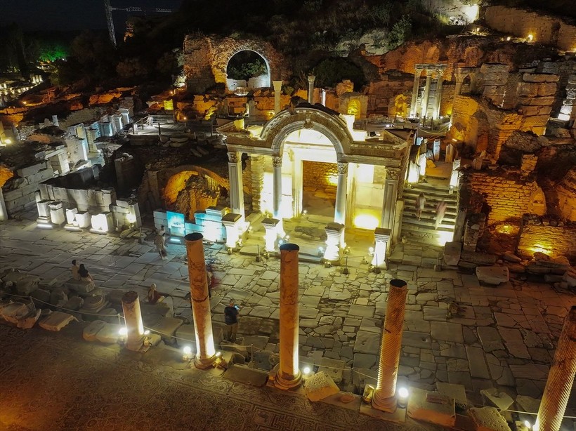 Efes Antik Kenti'nde gece müzeciliği başladı - Resim: 9