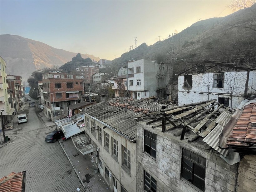 Yusufeli Barajı sonrası su altında kalacak ilçeyi görmek isteyenler Artvin'e akın ediyorlar - Resim: 1