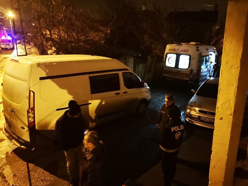 3 çocuk annesi ve 5 aylık hamile eşini tabancayla öldürdü! Ardından intihar etti - Resim: 4