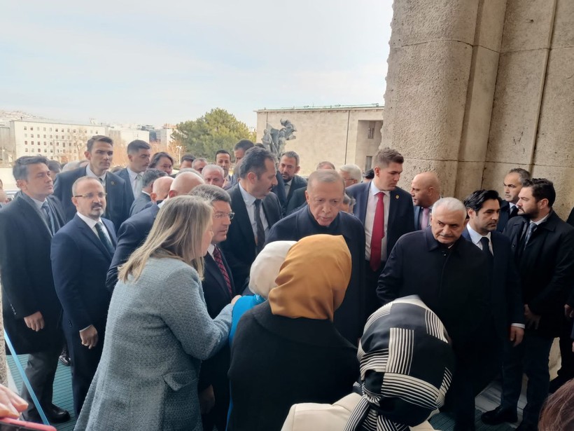 Binali Yıldırım, trafik kazasından sonra ilk kez Meclis'te - Resim: 2