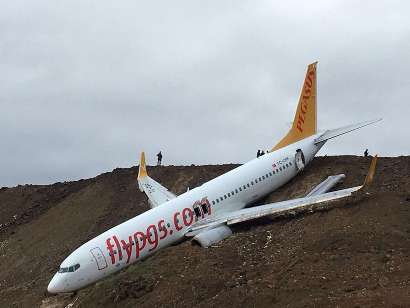 Trabzon'da pistten çıkan Pegasus uçağı büyük panik yaratmıştı! Uçağın pilotu yardımcısını suçlu buldu - Resim: 3