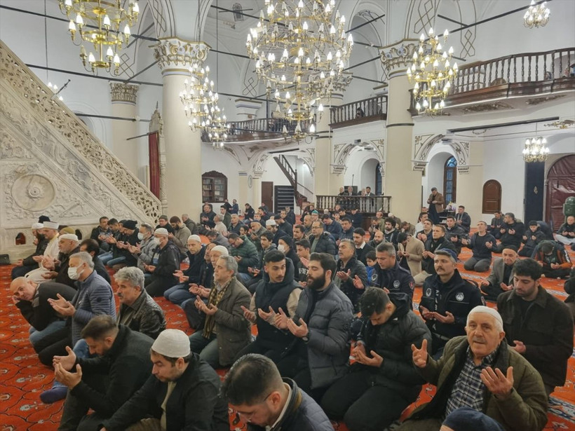 Yurdun dört bir yanında Regaib Kandili dualarla idrak edildi - Resim: 5