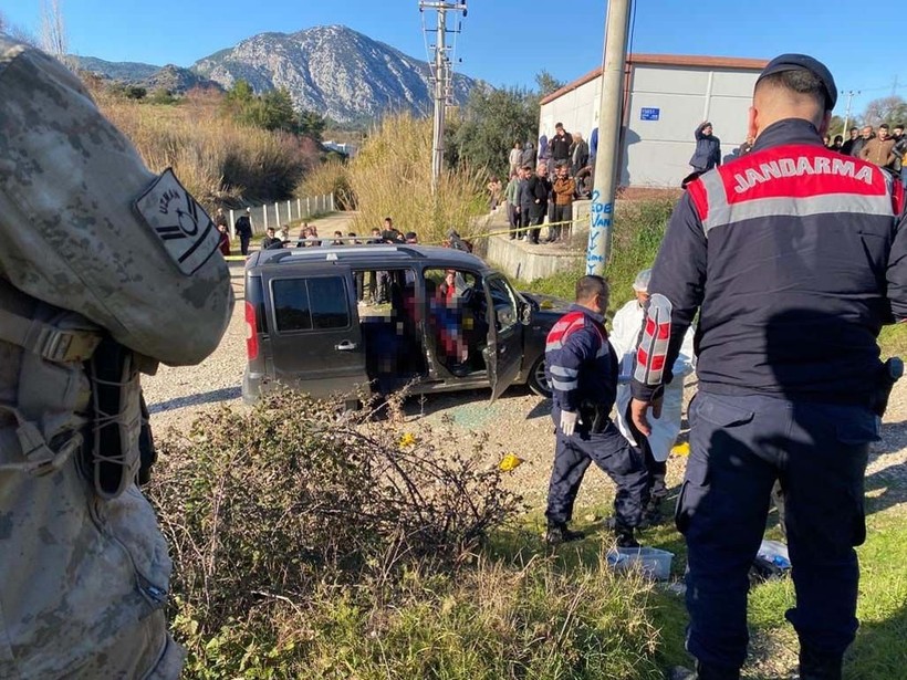Antalya'da kumar borcu kavgasında ortalık kan gölüne döndü! Cani adam 3 kişiyi gözünü kırpmadan vurdu - Resim: 7
