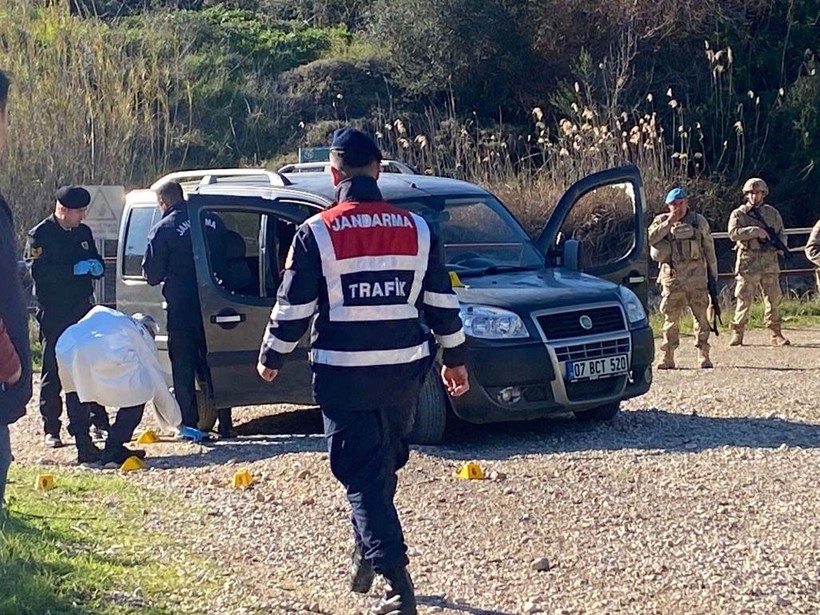 Antalya'da kumar borcu kavgasında ortalık kan gölüne döndü! Cani adam 3 kişiyi gözünü kırpmadan vurdu - Resim: 9