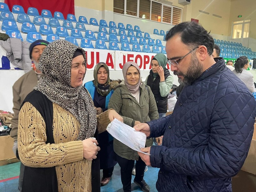 Kaybettiği evladının kıyafetlerini bağışladı - Resim: 1