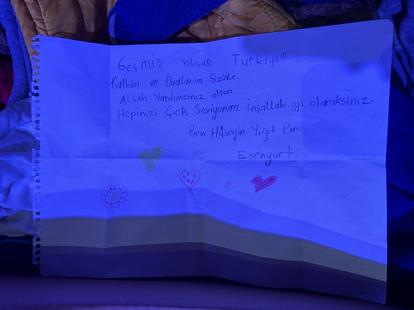 Çocukların gönderdikleri yardımların üzerine yazdıkları notlar hepimizin gözlerini doldurdu - Resim: 37