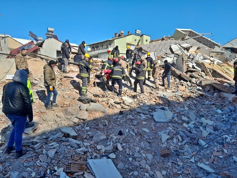 Hataysporlu Kevin Soni deprem anını anlattı! "Sabah namazını beklemem hayatımı kurtardı" - Resim: 2