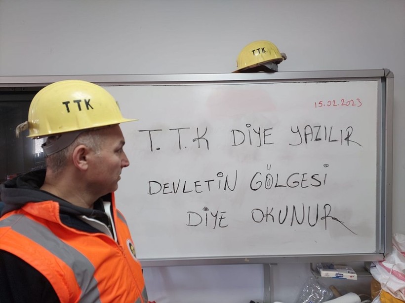 Madencilerin Adıyaman'da tahtalara yazdığı yazılar duygulandırdı - Resim: 2