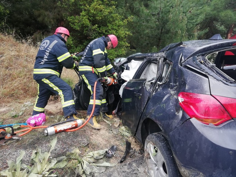Muğla'da bir araç tırın altına girdi! Bir aile yok oldu - Resim: 3