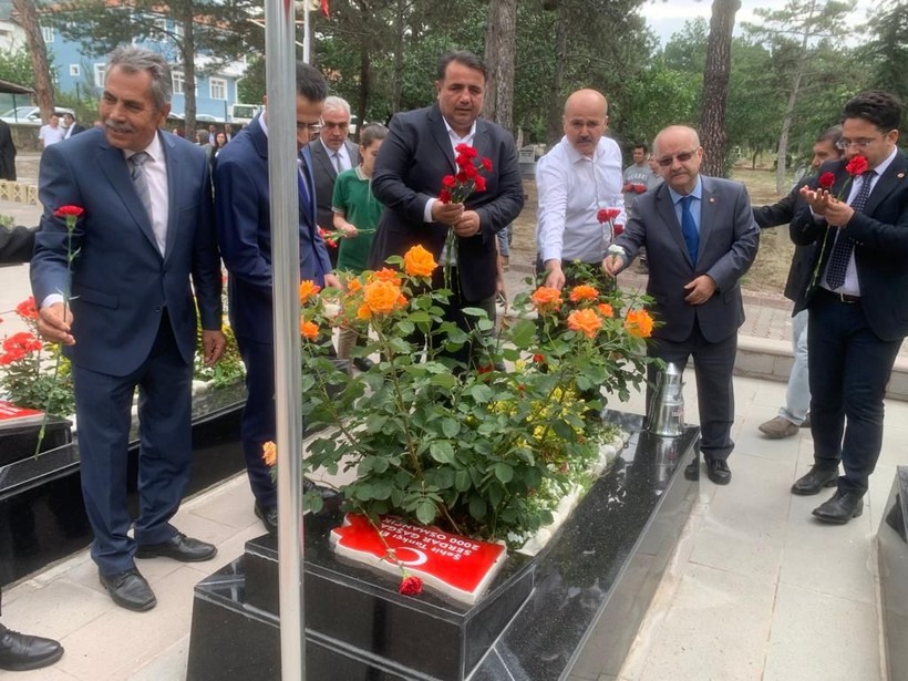 Şehit Aybüke öğretmen, 6. ölüm yıl dönümünde kabri başında anıldı - Resim: 4